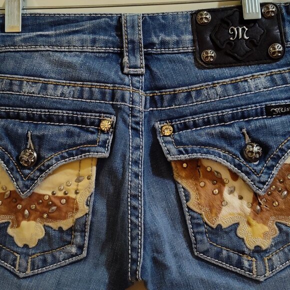Miss Me Cowhide Fuzzy Flap Back Pockets Bootcut Style JW4292B6 Size 26 - Picture 1 of 9